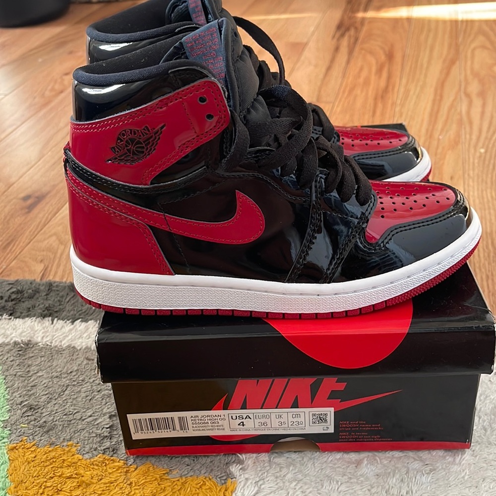Jordan 1 Bred Retro